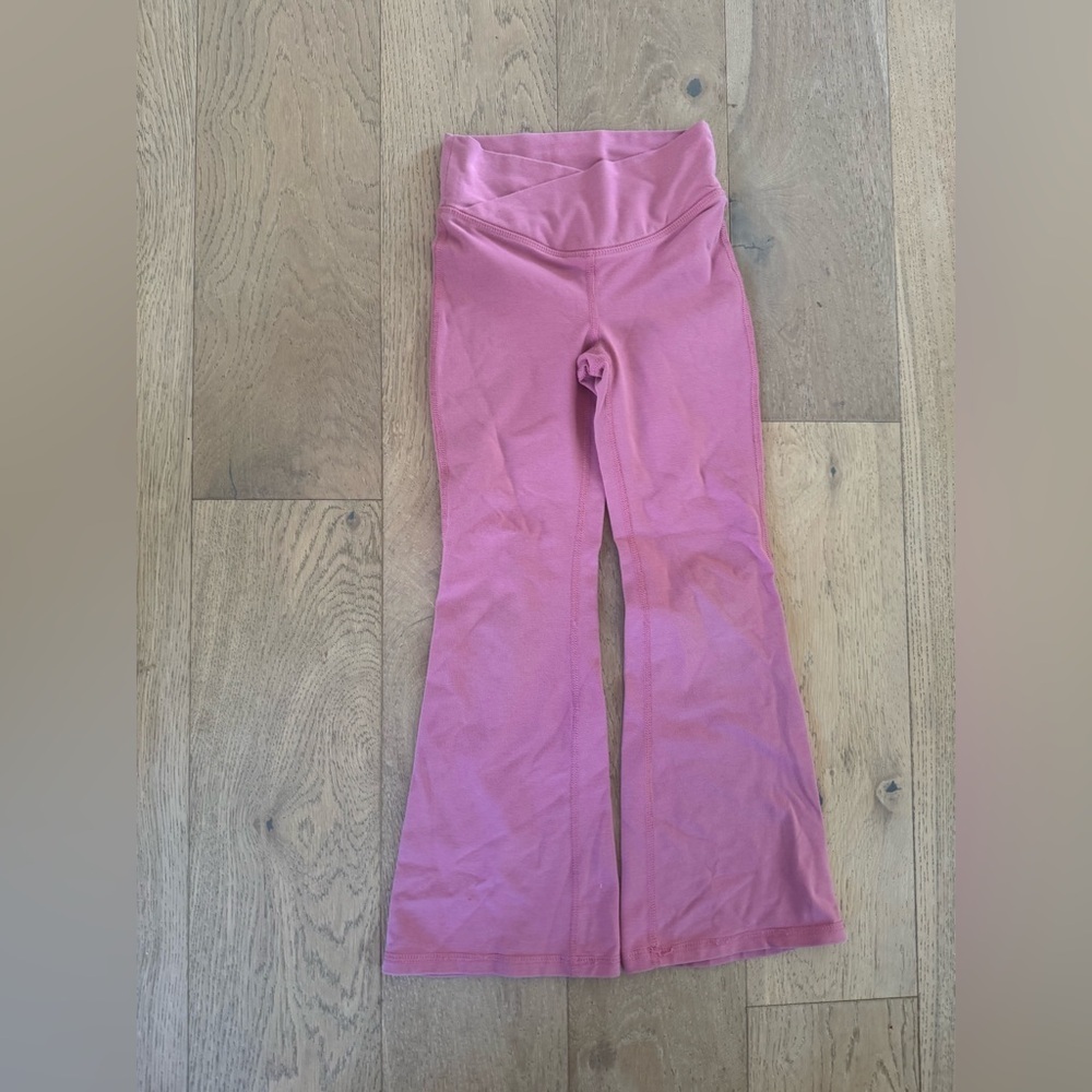 Old Navy Active High Rise Flare Pant Pink Small